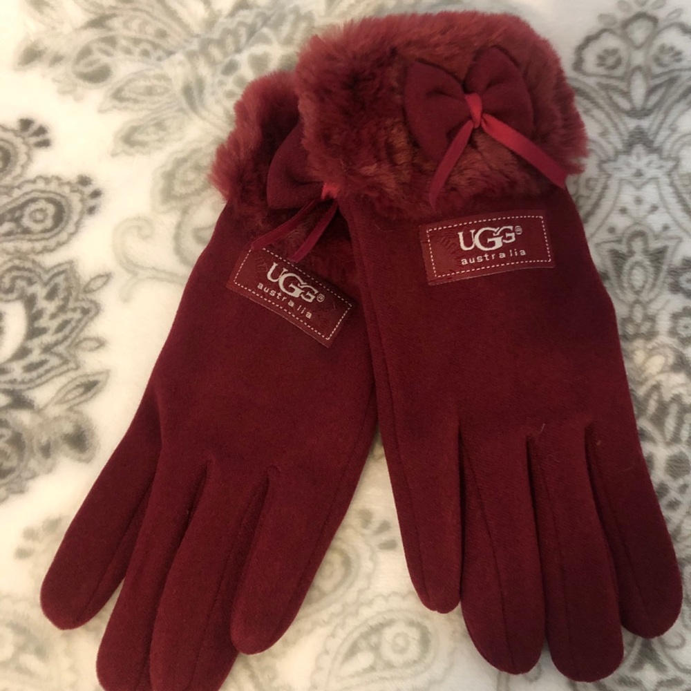 Ugg gloves